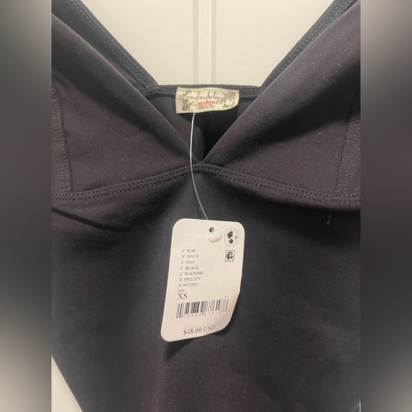 Intimately Free People
Womens size XS 
NWT 

Elegant Black Women's Top - Picture 3 of 3